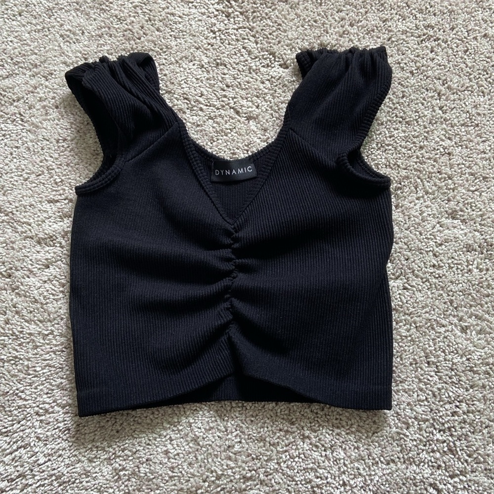 Dynamic • Black Ruched Crop Tee